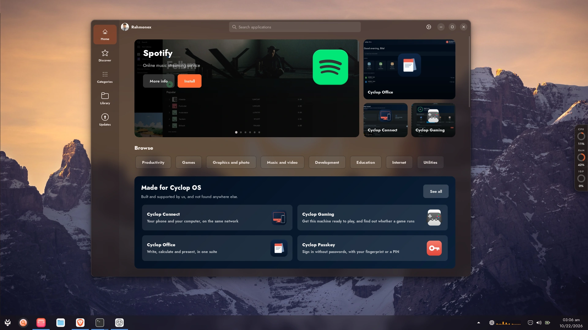 Cyclop Store on its first screen: a highlighted application, the categories, and a row of applications made for Cyclop OS.